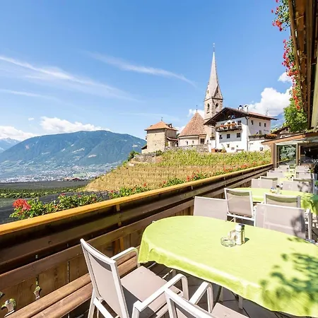 Hotel Moserhof Schenna