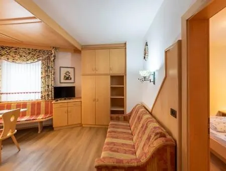 Hotel Moserhof Schenna